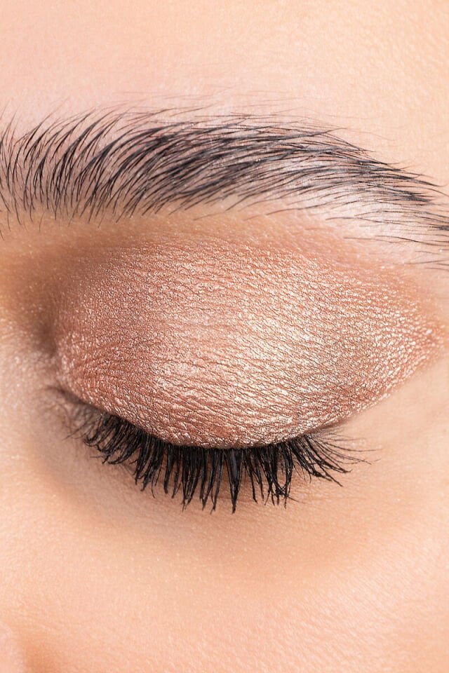 PASTEL PROFASHION GLOW LIQUID EYESHADOW 221